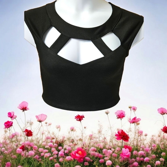 ARDEN B. Women's black sleeveless front cut out sexy cropped summer top size L - Picture 8 of 11